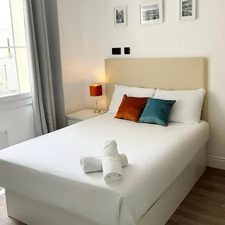 Penthouse Double Ensuite - Grand House